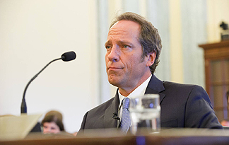 Mike_Rowe_testifying